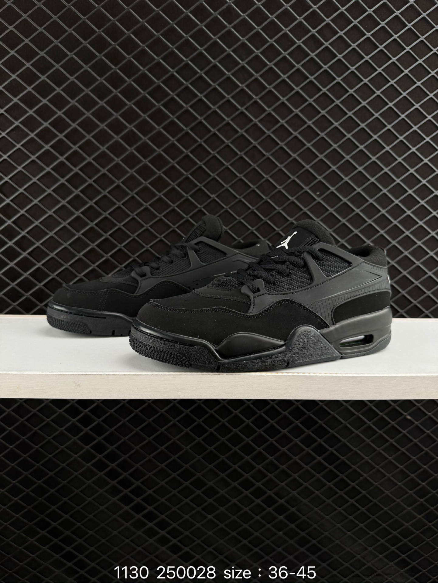 NK  Air Jordan 4 Retro RM